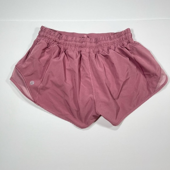 Lululemon Hotty Hot Short II *2.5" - Picture 3 of 7
